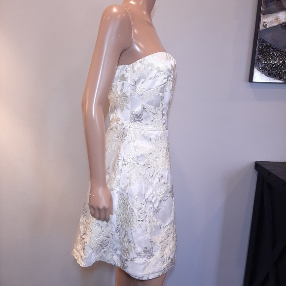 RW&Co Strapless Floral Embroidered Fit Flare Formal Dress Metallic Bridal Prom - Picture 7 of 13